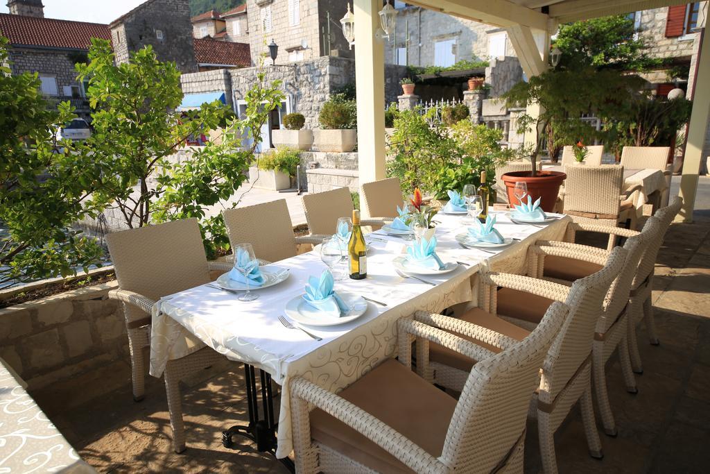 Hotel Admiral Пераст Екстериор снимка